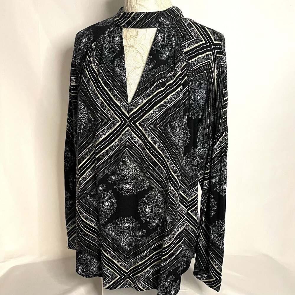 Free People Long Sleeve Navy Top Boho Flowy Rayon Poetic Womens M Plunge